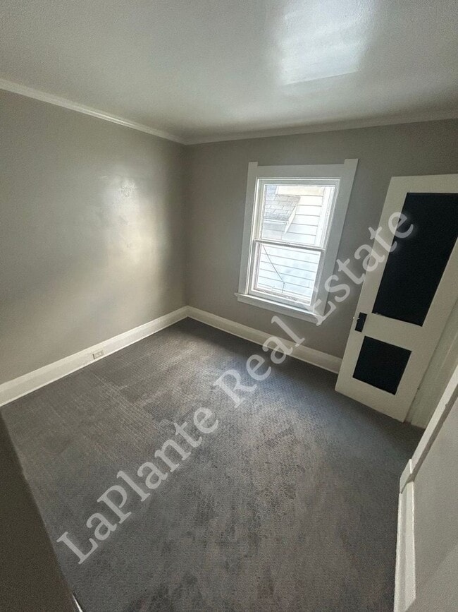 Building Photo - 1656 Macomber St