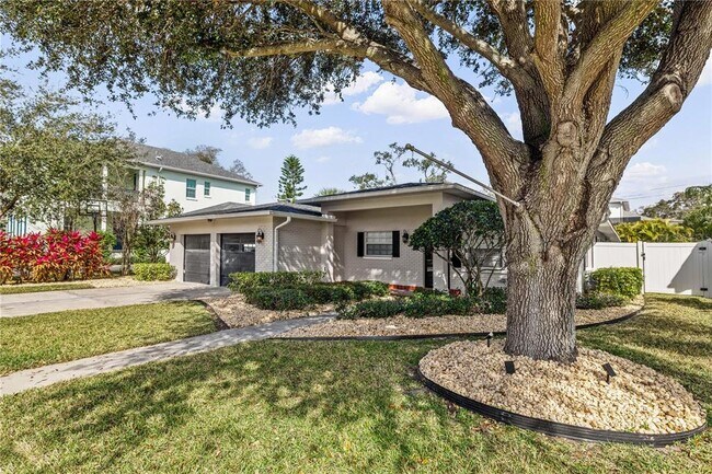 Building Photo - 5009 W Neptune Way