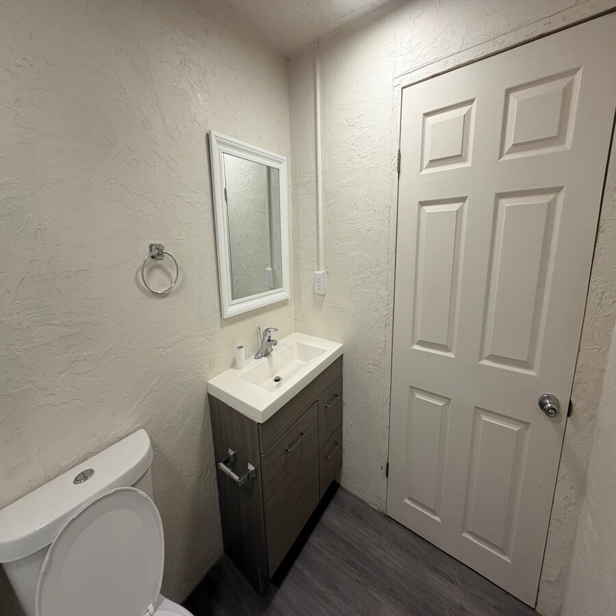 Building Photo - 1713 Aspen St