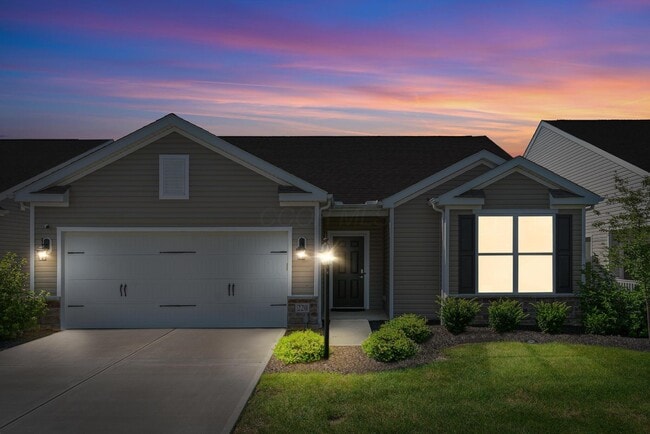 Building Photo - 220 Woodland Sky Dr