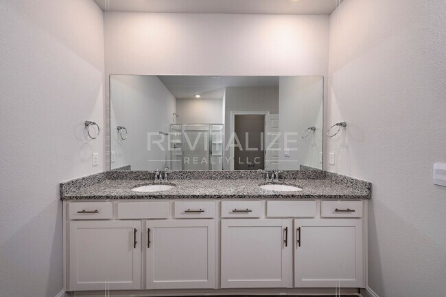 Building Photo - 14531 Dayton Cir