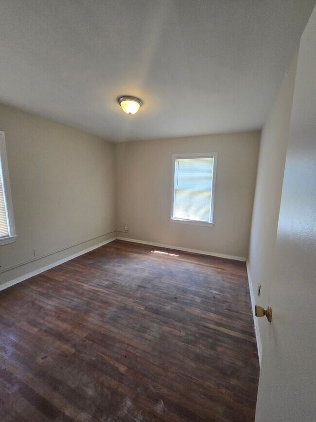 Building Photo - Partially updated spacious home