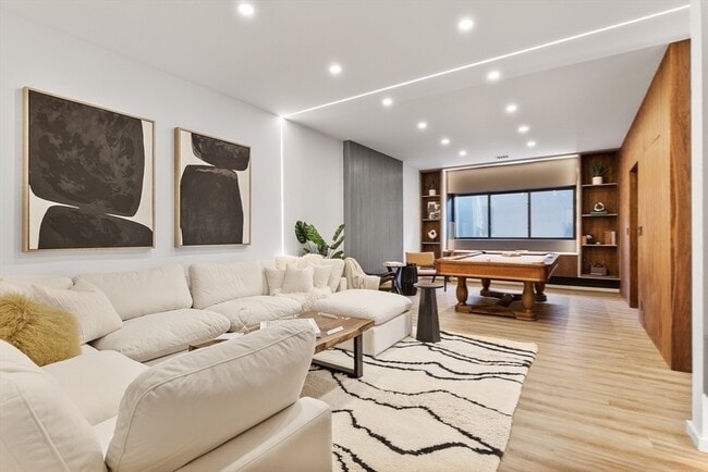 Building Photo - 90 Auburndale Ave