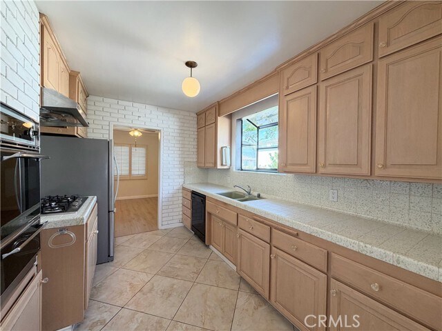 Building Photo - 708 Violeta Dr