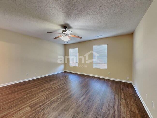 Building Photo - 1208 Scarlett Dr