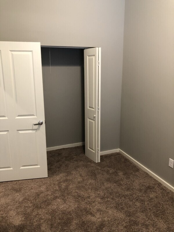 Building Photo - 421 N Brady St