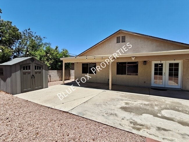 Building Photo - 3754 E White River Dr