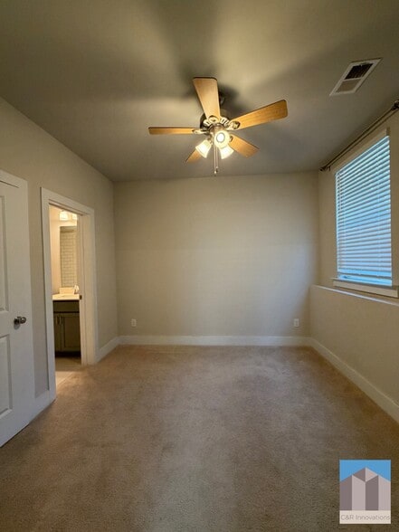 Building Photo - 3782 Oxford Cir