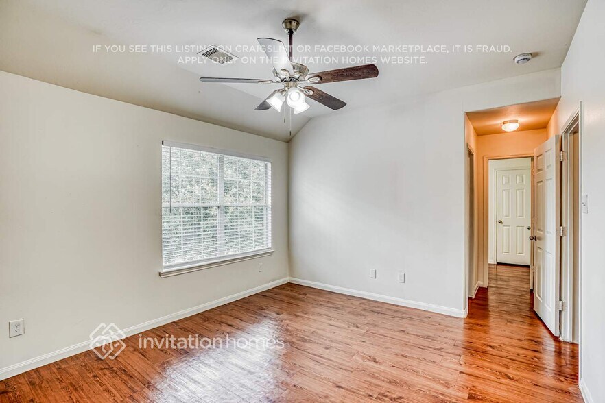 Building Photo - 18747 Dennington Dr