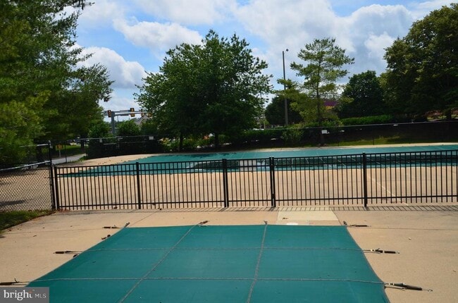 Building Photo - 14286 Glade Spring Dr