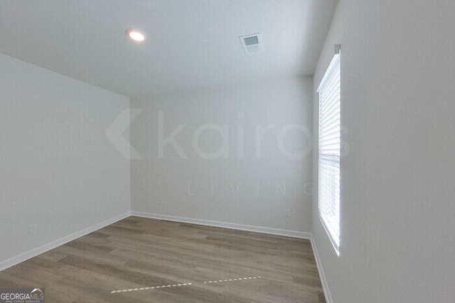 Building Photo - 112 Overstreet Way