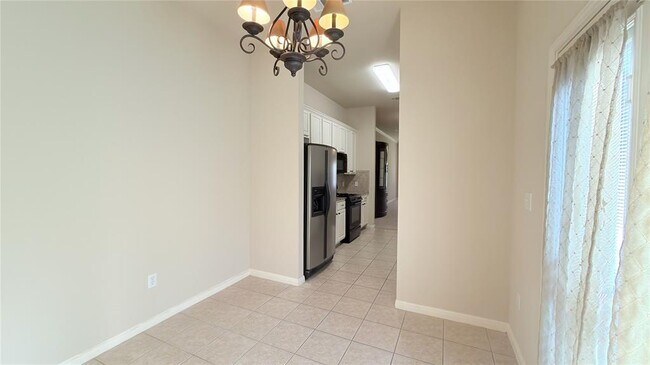 Building Photo - 5515 Davis Ln