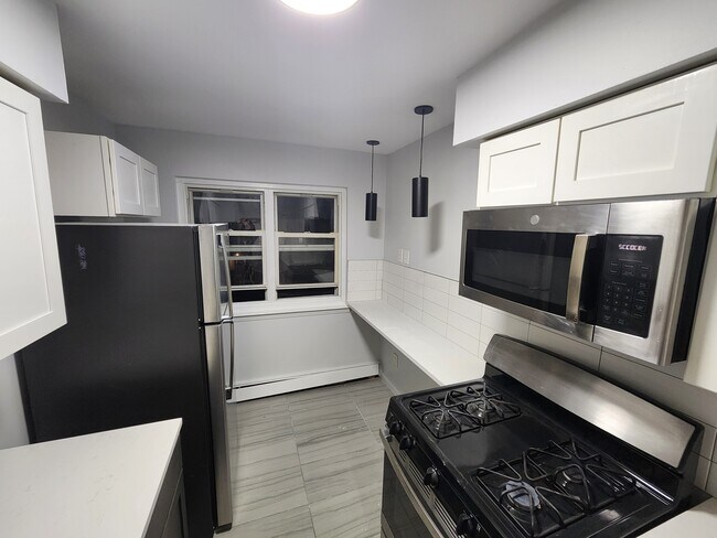 Primary Photo - 200 Cleveland St