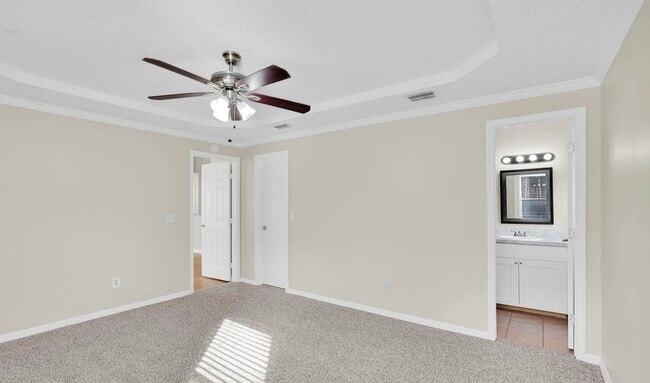 Building Photo - 466 Moby Dick Dr S