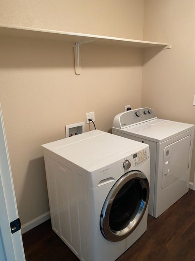 Building Photo - Brand New 4 Bedroom Charming home