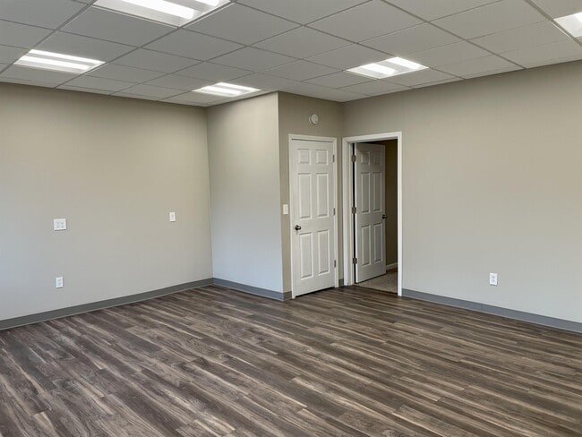 Building Photo - 6067 Linfield Ave SE