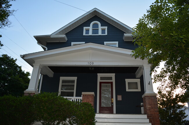 Building Photo - 109 Fairview Ave