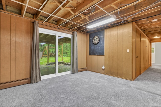 Building Photo - 21 Pheasant Run Dr