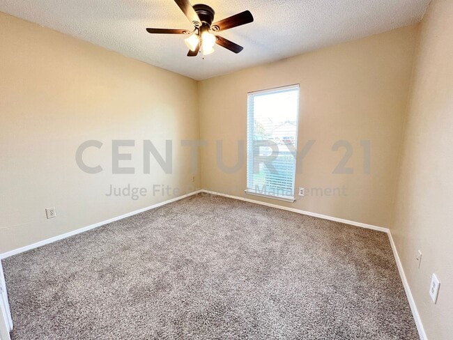 Building Photo - Incredible 3/2/2 in Lewisville ISD for Rent!