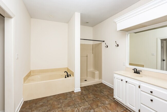 Building Photo - 112 Cypress Ridge Dr