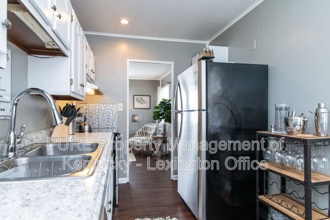 Building Photo - 317 Mockingbird Ln