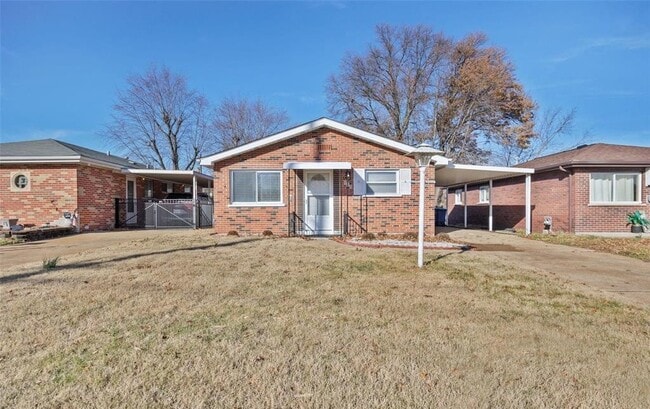 Building Photo - 713 Ave H