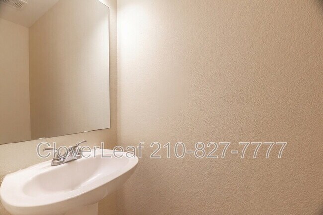 Building Photo - 4011 Bulverde Pkwy