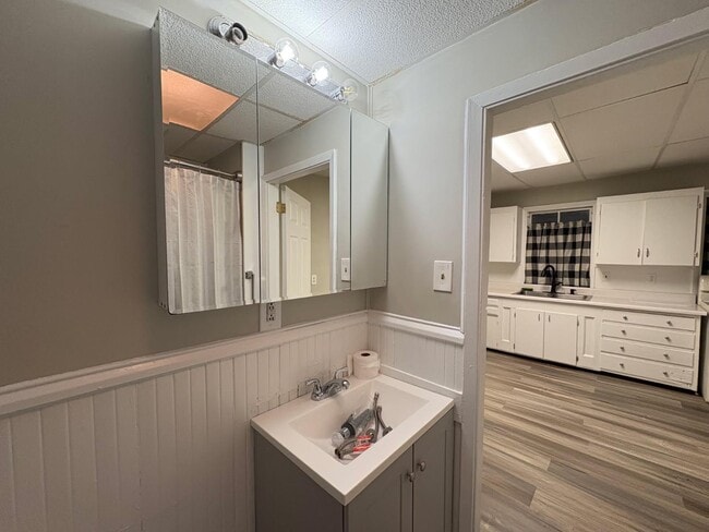 Building Photo - 98 High St