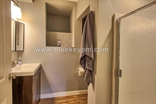 Building Photo - Studio Basement Apartment on Hamilton Street