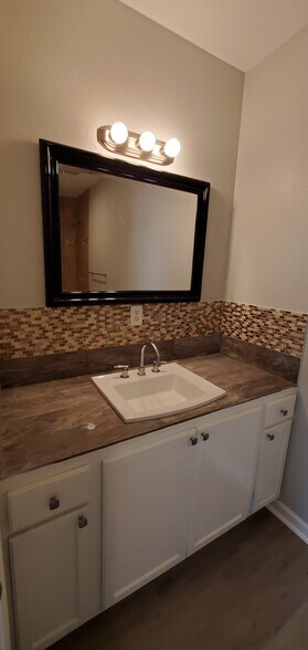 Bath #1 - 16513 W Sandy Meadows Dr