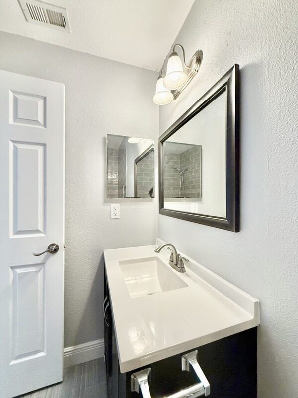 Building Photo - 6475 Cedarbrook Dr