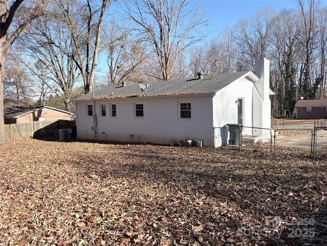 Building Photo - 2567 Bob White Ln