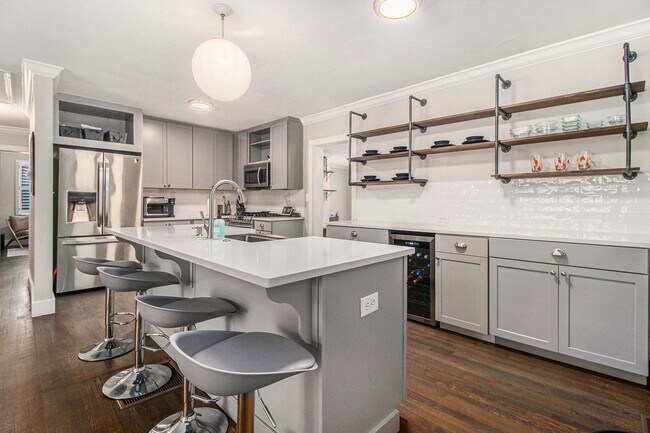 Building Photo - Fully Renovated Smart Home | EV Ready | Au...