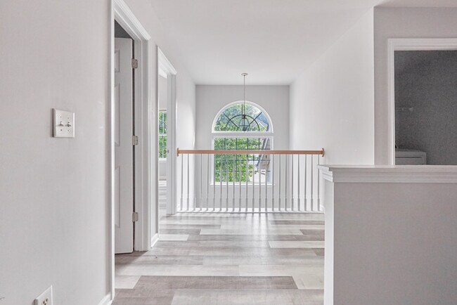 Building Photo - 4 bedroom house in Suwanee
