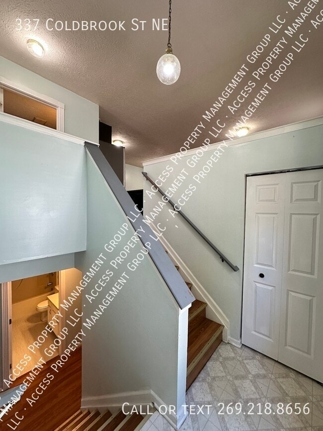 NE Side 4 Bedroom 2 Bathroom Home 337 Coldbrook St NE Grand Rapids MI