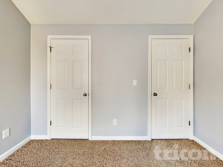 Building Photo - 10226 Covingtonwood Dr