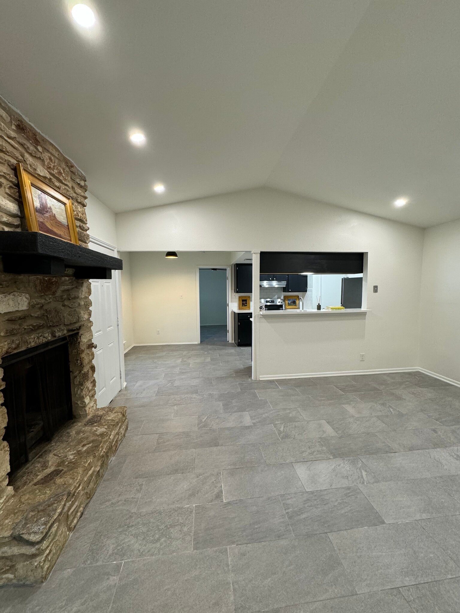 Building Photo - 1220 Tartan Ln