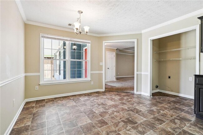 Building Photo - 1425 Shamrock Hill Cir