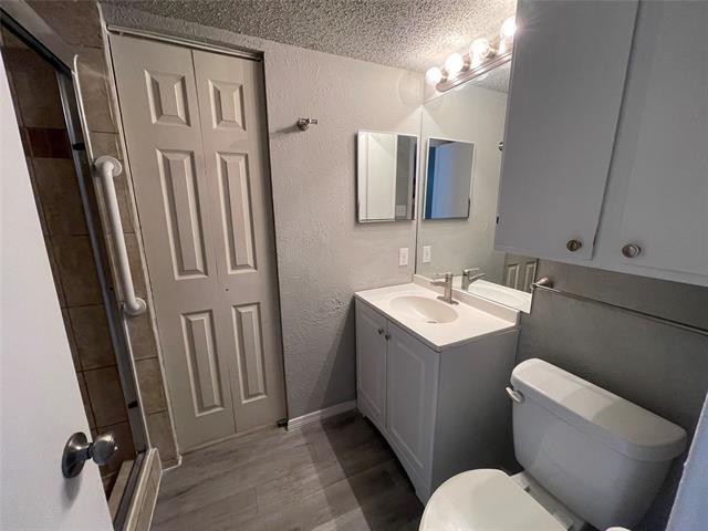 Building Photo - 602 Bellaire Dr