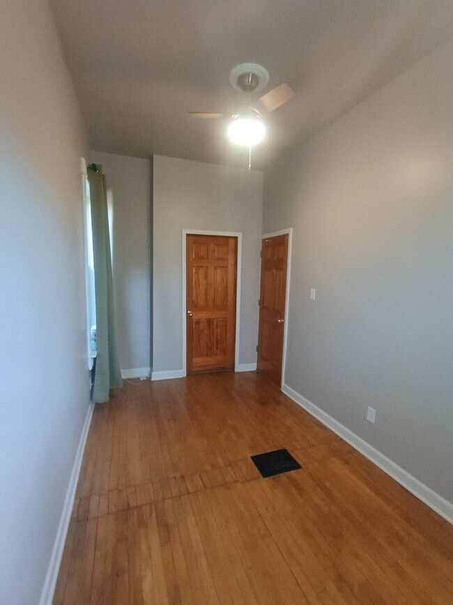 Building Photo - 2035-2037 N Buffum St