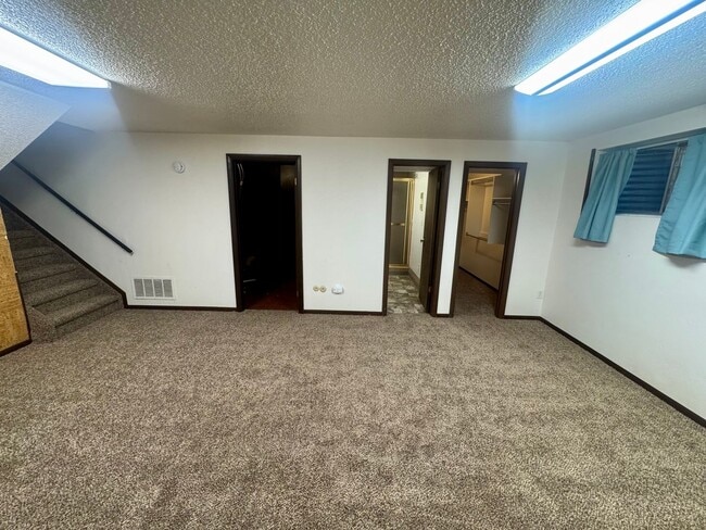 Building Photo - Vista Grande Terrace/4 Bedroom Home