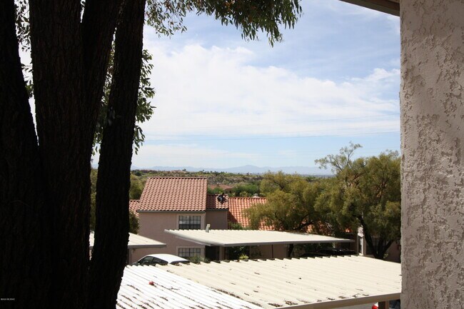 Building Photo - 6445 N Tierra De Las Catalinas