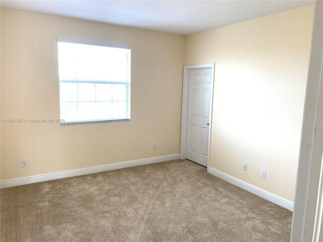 Building Photo - 1044 SW 147th Ave