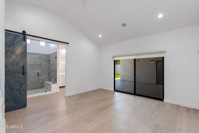 Building Photo - 4246 E Mulberry Dr