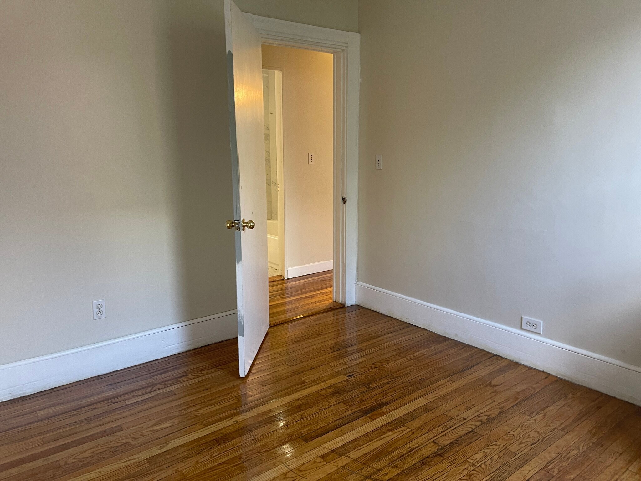 Building Photo - 338 K St