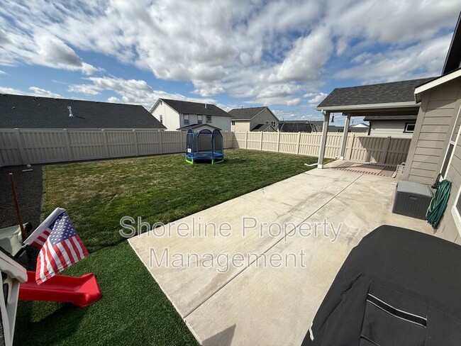 Building Photo - 10093 W Novato Dr