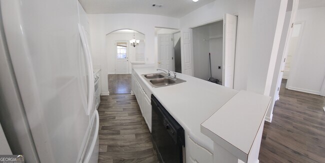 Building Photo - 200 Glynn Addy Dr