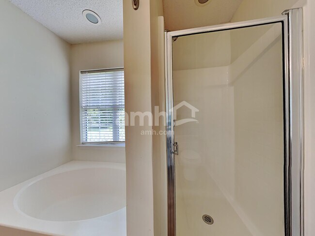 Building Photo - 530 Beverly Dr