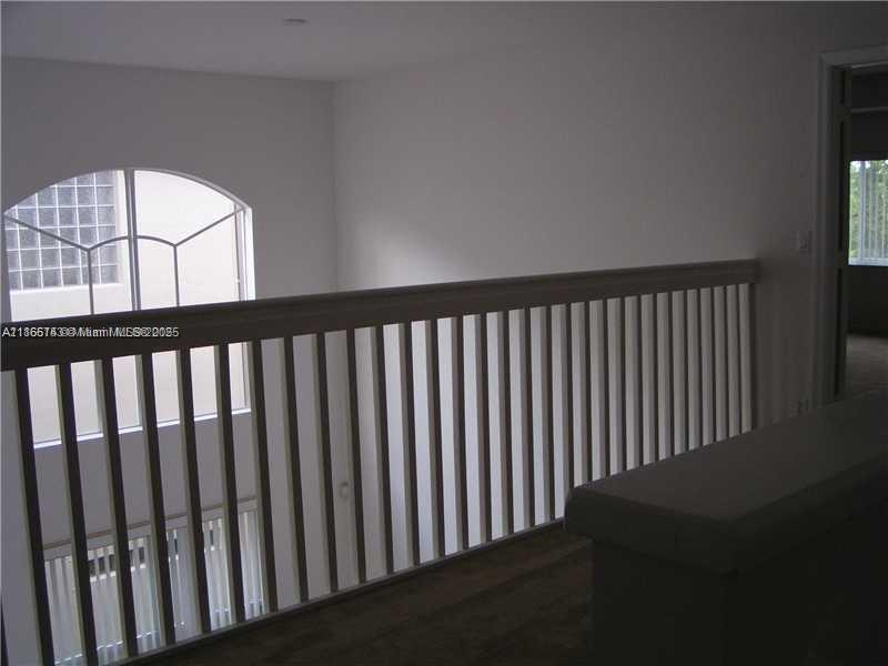 Building Photo - 1309 Alicante Ct