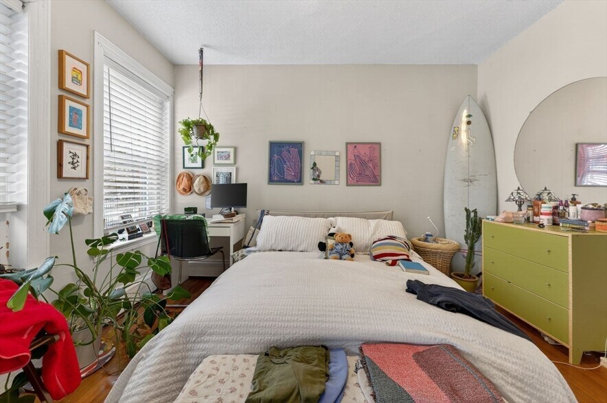 Building Photo - 811 Washington St